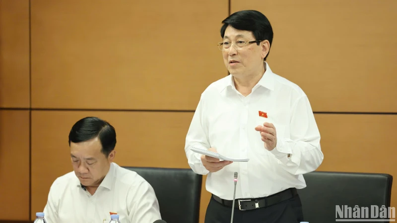 Chủ tịch nước Lương Cường phát biểu ý kiến thảo luận ở tổ chiều 8/5. (Ảnh: DUY LINH)