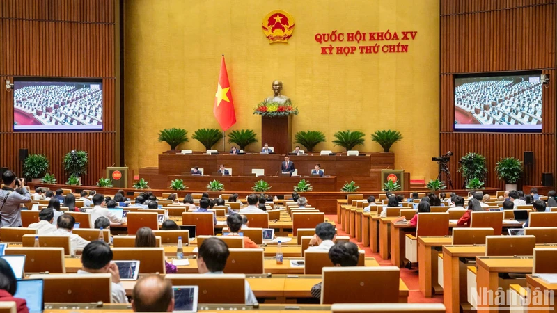 Quang cảnh phiên họp ở hội trường chiều 27/5. (Ảnh: BÙI GIANG)