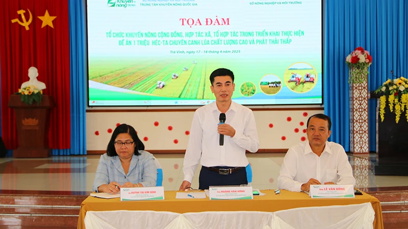 Phó Giám đốc Trung tâm Khuyến nông Quốc gia Hoàng Văn Hồng phát biểu kết luận buổi tọa đàm.