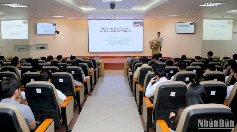 Hội nghị khoa học trẻ Bệnh viện Trung ương Huế mở rộng năm 2023 diễn ra trong 2 ngày 5 và 6/10. (Ảnh: THƯỢNG HIỂN)