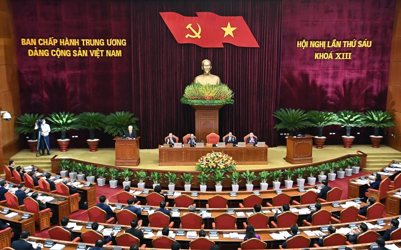 Quang cảnh Hội nghị lần thứ sáu Ban Chấp hành Trung ương Ðảng khóa XIII. (Ảnh ÐĂNG KHOA) 