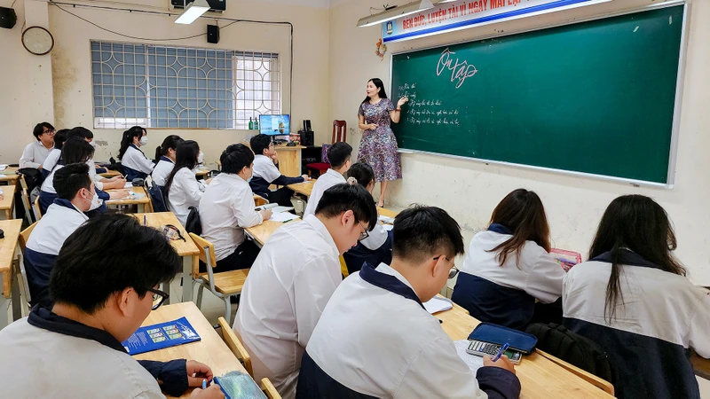 Giờ ôn tập tại Trường THPT Nguyễn Gia Thiều, quận Long Biên, Hà Nội. 