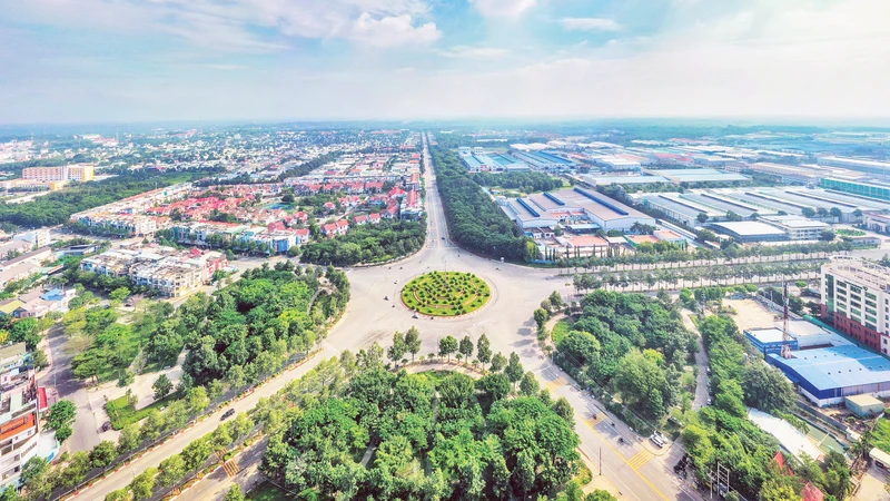 Một góc Khu công nghiệp-đô thị-dịch vụ Mỹ Phước tại thị xã Bến Cát do Tổng công ty Becamex IDC đầu tư. 