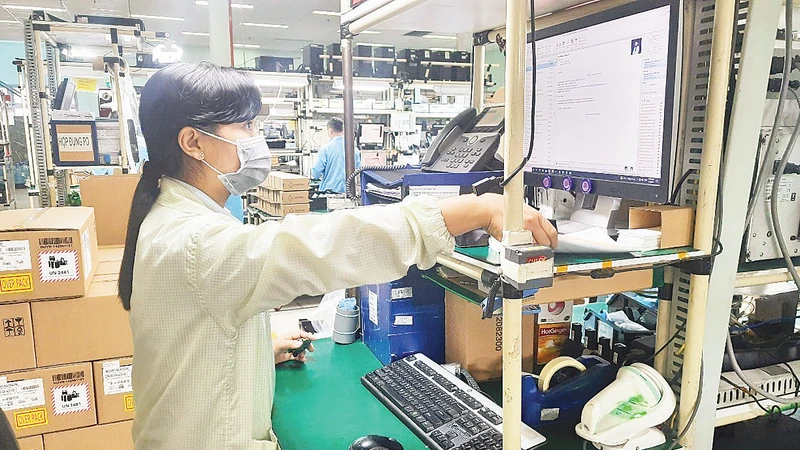 Nhờ sử dụng điện mặt trời áp mái Công ty TNHH Datalogic Việt Nam, Khu công nghệ cao Thành phố Hồ Chí Minh đã giúp giảm phát thải khí nhà kính. 