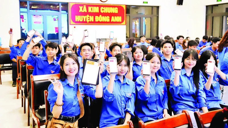 Đoàn Thanh niên xã Kim Chung là lực lượng nòng cốt của các Tổ chuyển đổi số cộng đồng tại địa phương. 