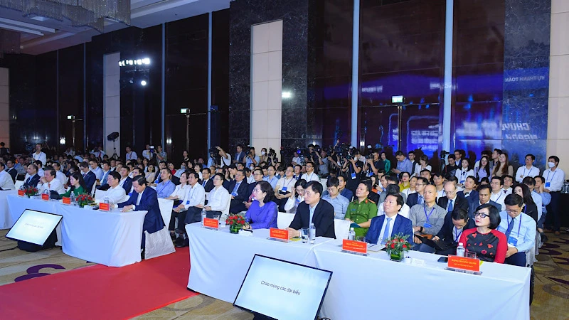 Các đại biểu tham dự sự kiện.