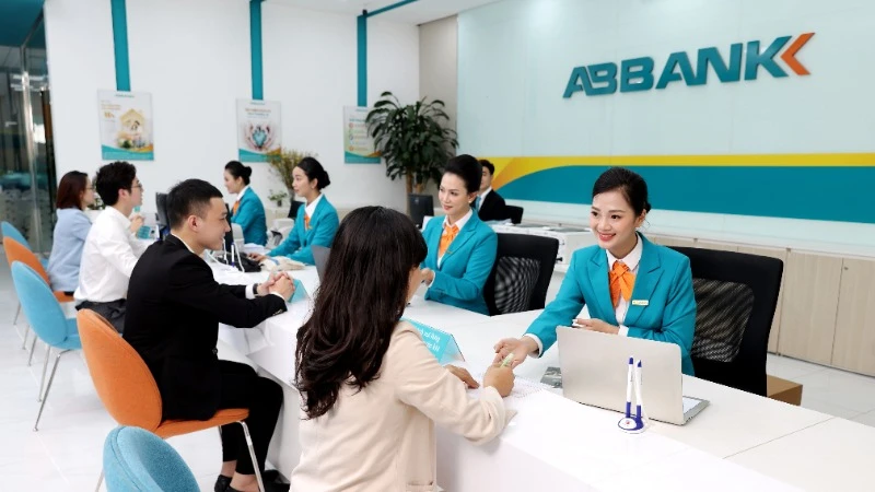 ABBANK tập trung thực hiện số hóa Ngân hàng một cách toàn diện.