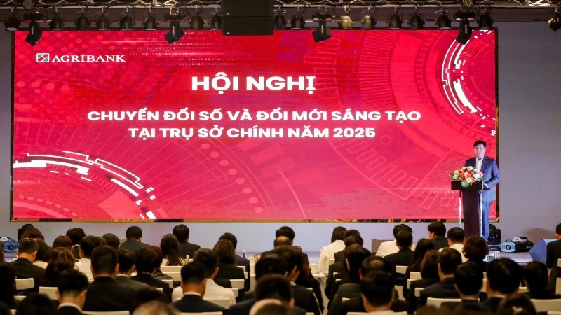 Toàn cảnh Hội nghị.