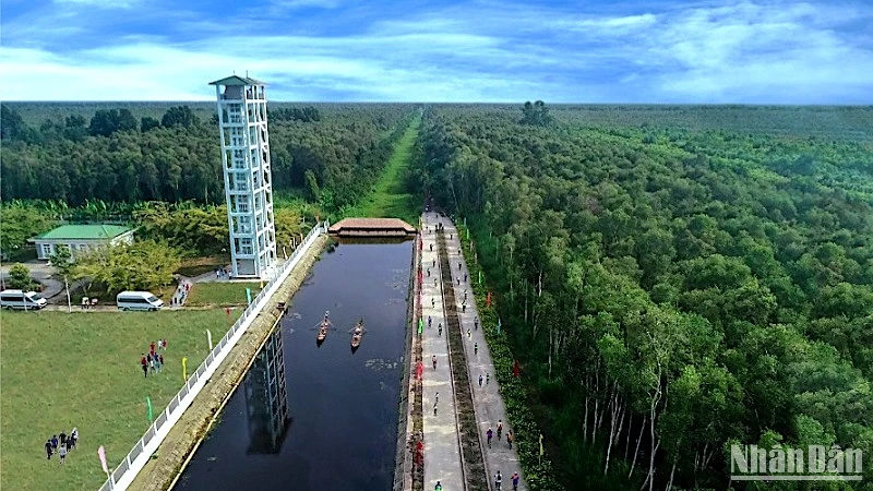Phân khu dịch vụ hành chính tại Vườn Quốc gia U Minh hạ tỉnh Cà Mau.