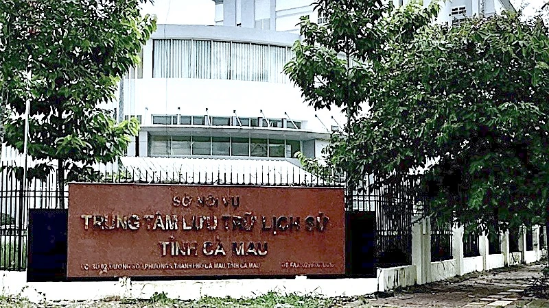 Qua thanh tra, Thanh tra tỉnh Cà Mau phát hiện Trung tâm lưu trữ lịch sử tỉnh Cà Mau xảy ra nhiều sai phạm liên quan đến tài chính. 