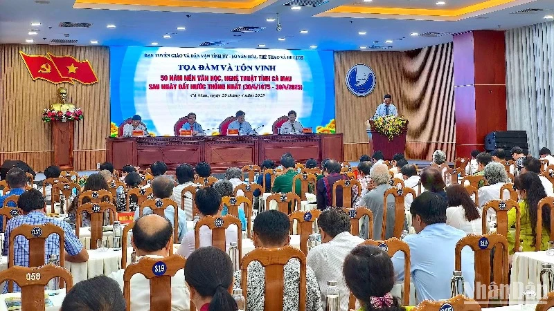 Quang cảnh buổi Tọa đàm tại Cà Mau chiều 29/4.