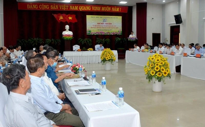 Quang cảnh buổi tọa đàm.