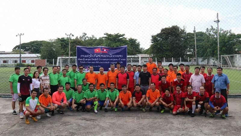 Các vận động viên và đại biểu tham gia buổi giao lưu.