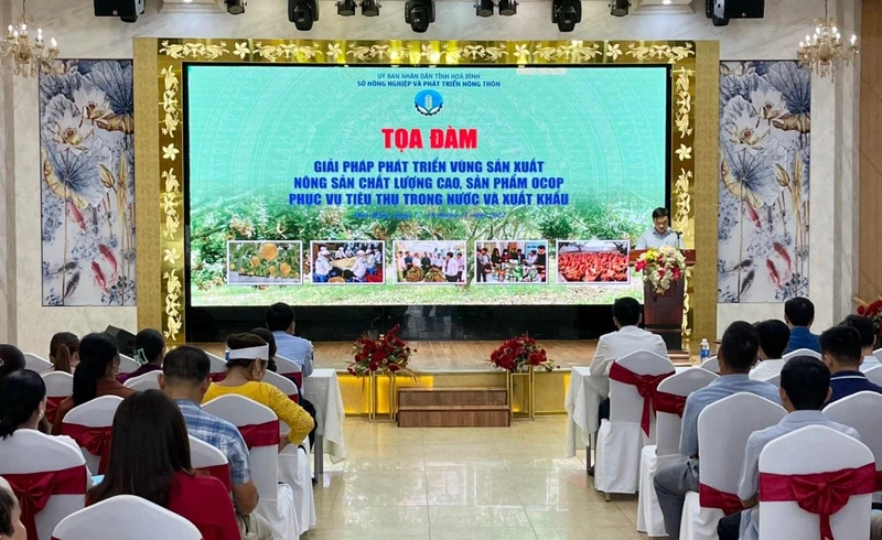 Buổi toạ đàm thu hút đông đảo các đại biểu tham gia.
