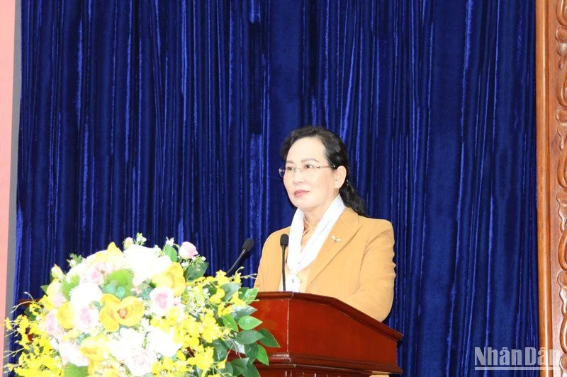 Đồng chí Bí thư Tỉnh ủy phát biểu chỉ đạo tại hội nghị.