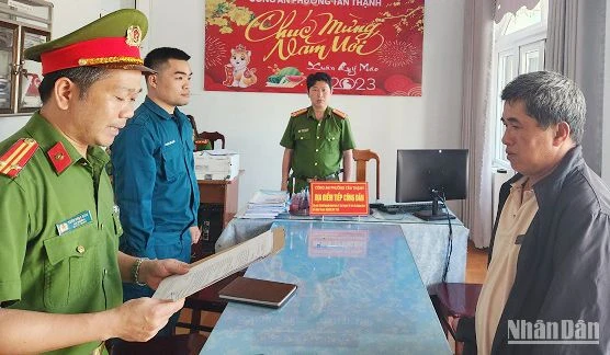 Bắt giam thuyền trưởng trong vụ lật ca nô tại biển Cửa Đại làm 17 người chết