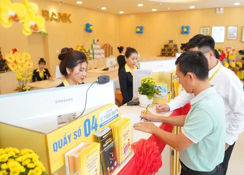 Lãi suất huy động ngân hàng bắt đầu hạ nhiệt