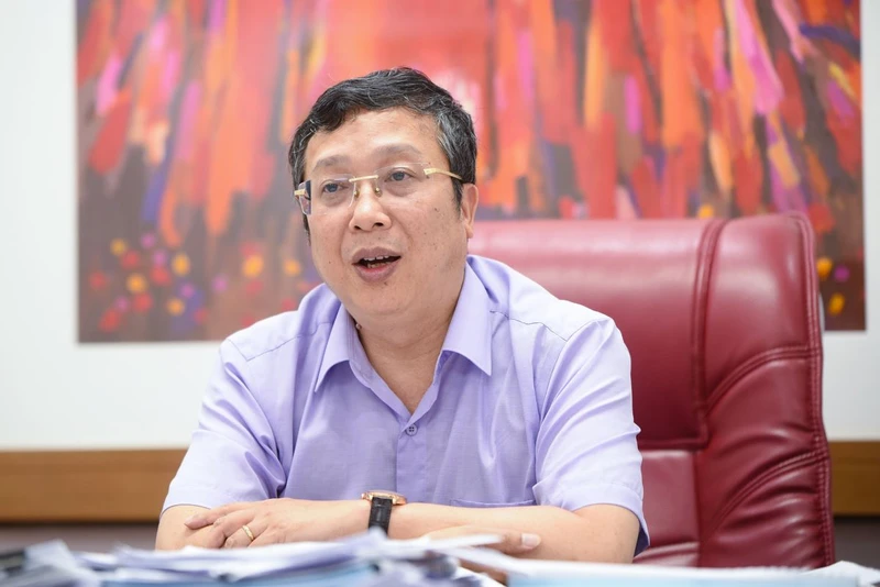 Ông Hoàng Trung giữ chức Thứ trưởng Nông nghiệp và Phát triển nông thôn.
