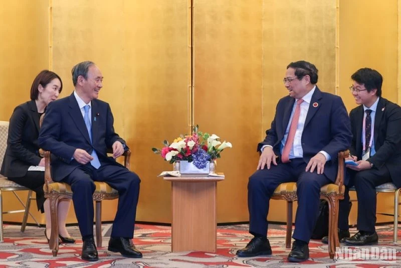 Thủ tướng Chính phủ Phạm Minh Chính tiếp cựu Thủ tướng Nhật Bản, Cố vấn Liên minh Nghị sĩ hữu nghị Nhật Bản-Việt Nam Suga Yoshihide.