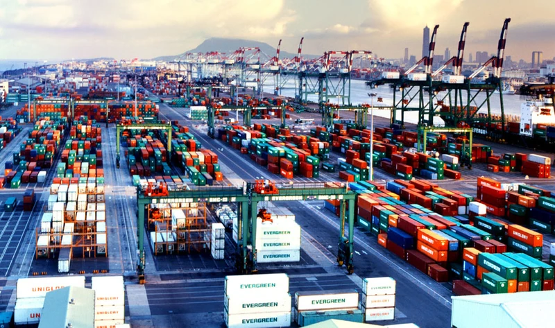 Việt Nam có đủ tiềm năng trở thành trung tâm logistics của khu vực và thế giới.