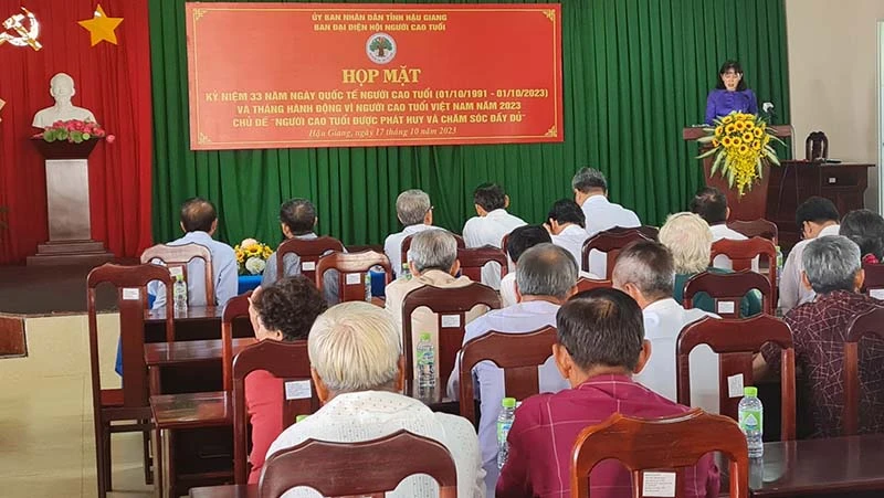 Quang cảnh buổi họp mặt.