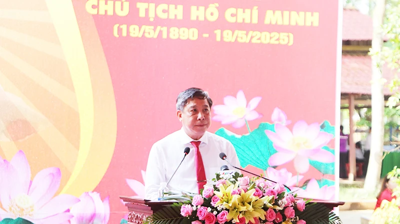 Đồng chí Đồng Văn Thanh, Bí thư Tỉnh ủy, Chủ tịch Hội đồng nhân dân tỉnh Hậu Giang phát biểu tại buổi lễ