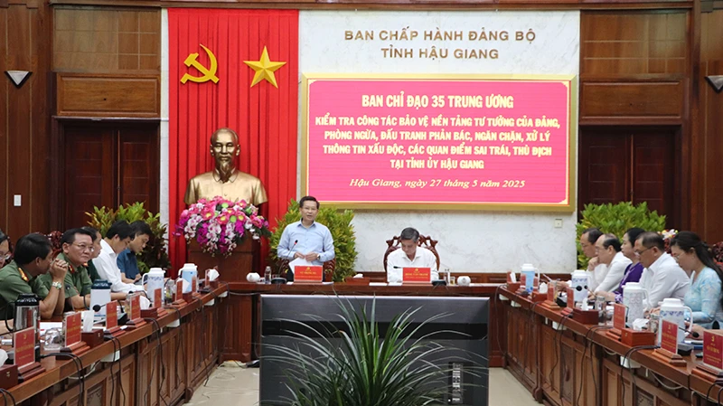 Đồng chí Vũ Trọng Hà, Chánh Văn phòng Ban Chỉ đạo 35 Trung ương phát biểu tại buổi làm việc.