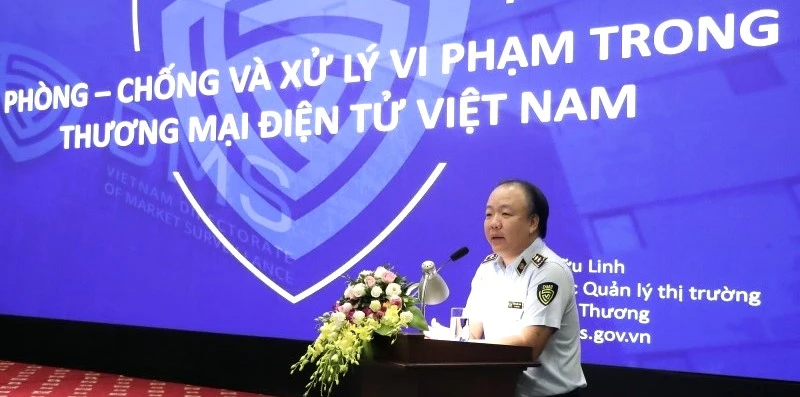 Tình hình buôn lậu, kinh doanh vận chuyển hàng hoá vi phạm vẫn đang diễn ra hết sức phức tạp.