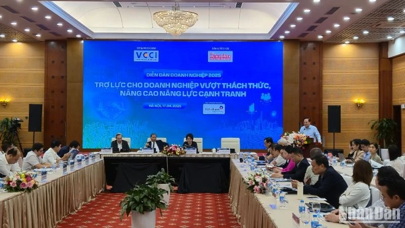 Quang cảnh diễn đàn. (Ảnh: MINH DŨNG)
