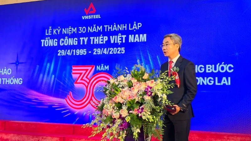 Tổng giám đốc VNSTEEL Nghiêm Xuân Đa phát biểu tại buổi lễ.