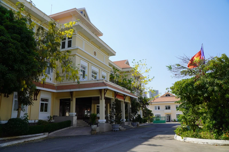 Hội thao chào mừng kỷ niệm những ngày lễ lớn diễn ra trong khuôn viên Đại sứ quán Việt Nam tại Thủ đô Phnom Penh, Vương quốc Campuchia.
