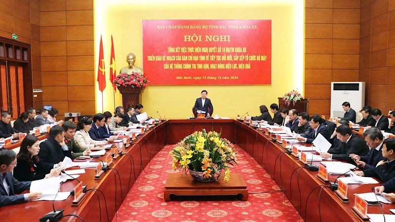 Đồng chí Nguyễn Anh Tuấn, Ủy viên Trung ương Đảng, Bí thư Tỉnh ủy chủ trì hội nghị.