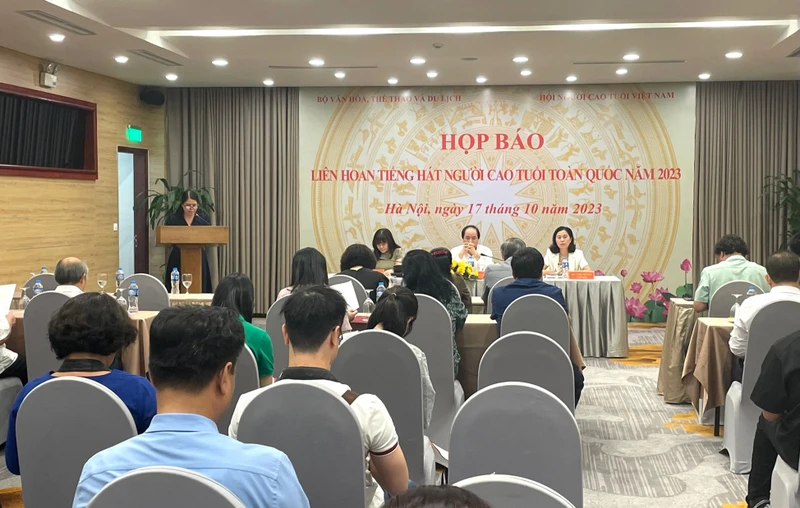 Quang cảnh họp báo.