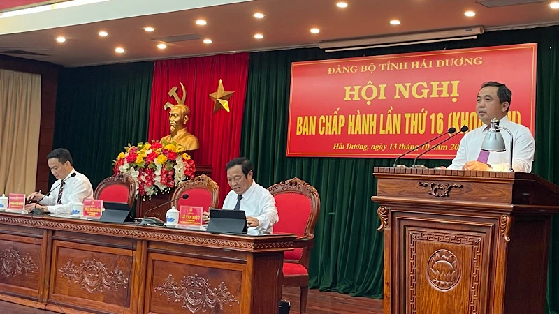 Bí thư Tỉnh ủy Hải Dương Trần Đức Thắng khai mạc hội nghị.