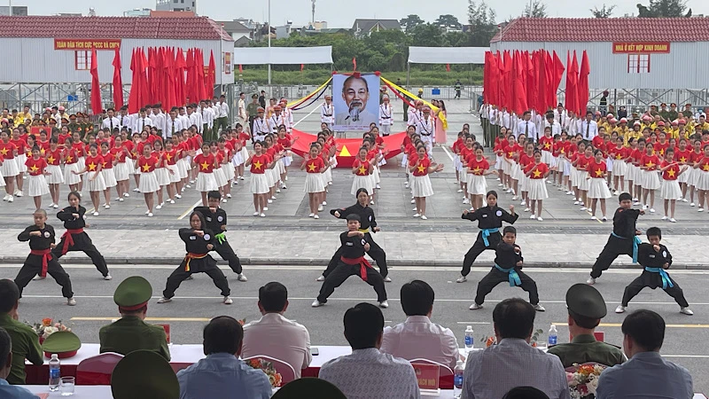 Hội thi chữa cháy và cứu nạn, cứu hộ "Tổ liên gia an toàn phòng cháy chữa cháy" tỉnh Hải Dương.