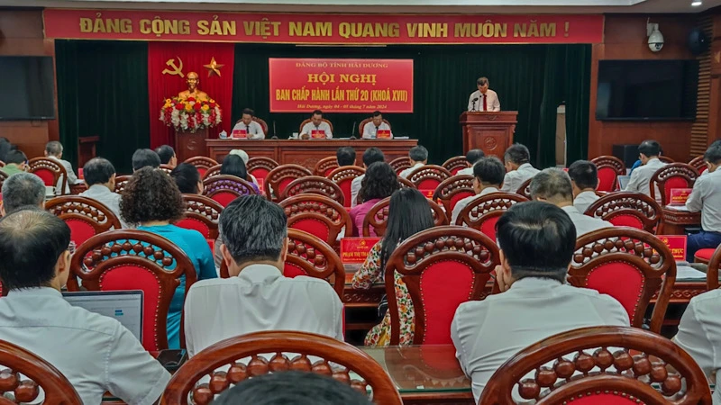 Hội nghị lần thứ 20, Ban Chấp hành Đảng bộ tỉnh Hải Dương khóa 17 triển khai công tác chuẩn bị đại hội đảng cấp cơ sở và cấp trên cơ sở.