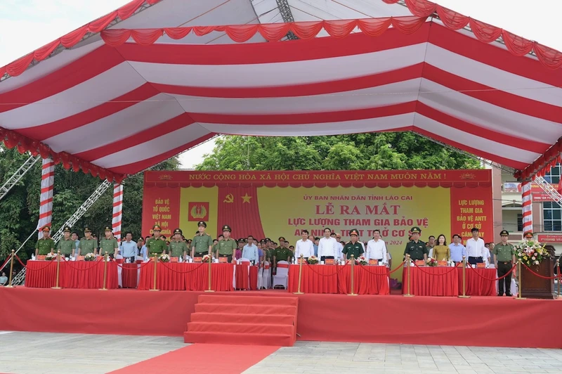 Lễ ra mắt Lực lượng tham gia bảo vệ an ninh, trật tự ở cơ sở tại huyện Bát Xát (Lào Cai) sáng 1/7.