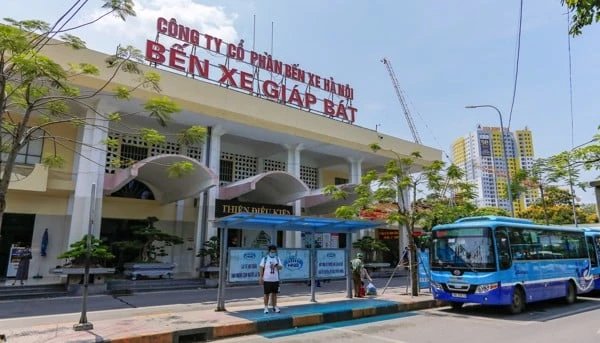 Bến xe Giáp Bát tăng 252 lượt xe phục vụ người dân trong dịp 30/4 và 1/5.