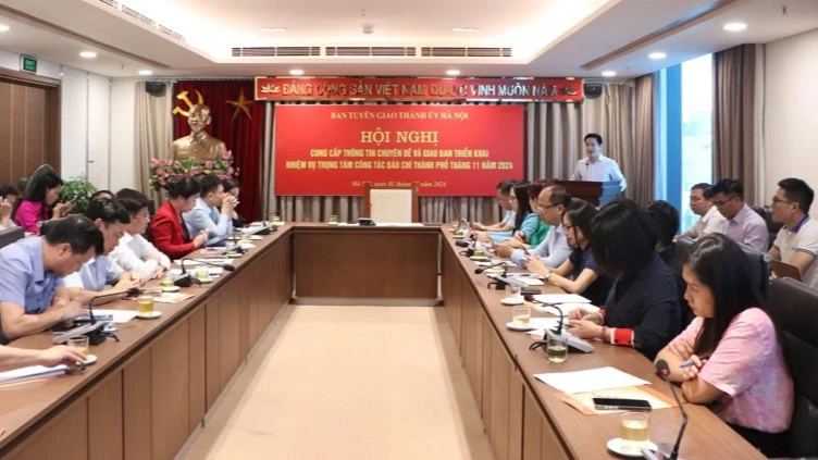 Quang cảnh hội nghị chiều 1/11.