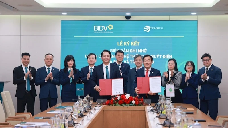 Ngân hàng thương mại cổ phần Đầu tư và phát triển Việt Nam (BIDV) sẽ đồng hành cùng Tổng công ty Vận tải Hà Nội chuyển đổi năng lượng xanh.