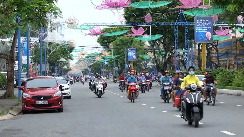 Các phương tiện tham gia giao thông tại thành phố Cần Thơ.