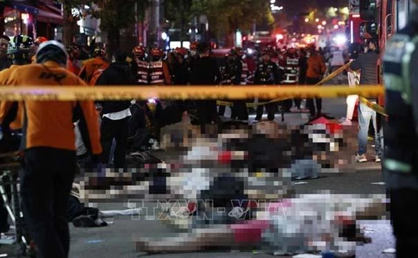 Hiện trường vụ giẫm đạp ở Itaewon. (Nguồn: Yonhap)