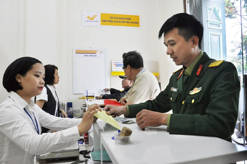Các Bưu cục trung tâm sẽ mở cửa phục vụ người dân, doanh nghiệp đến hết ngày 20/1/2023 (29 tháng Chạp), mở cửa trở lại từ ngày 25/1/2023 (mùng 4 Tết).