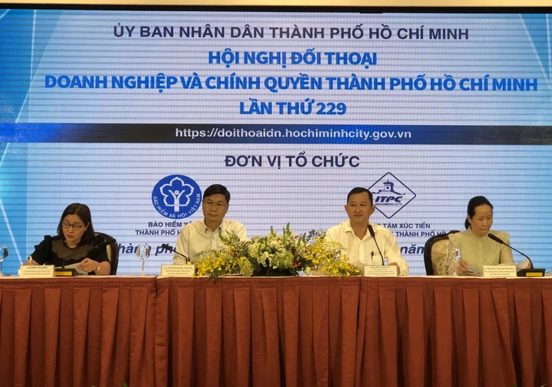 Quang cảnh hội nghị Đối thoại doanh nghiệp-chính quyền.