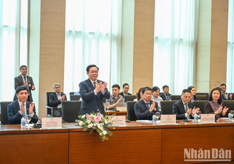Chủ tịch Quốc hội Vương Đình Huệ chủ trì buổi tiếp đoàn doanh nghiệp của Hội đồng Kinh doanh Hoa Kỳ - ASEAN.