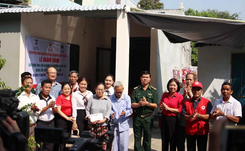 Khánh thành nhà ông Trần Đức Lộc.