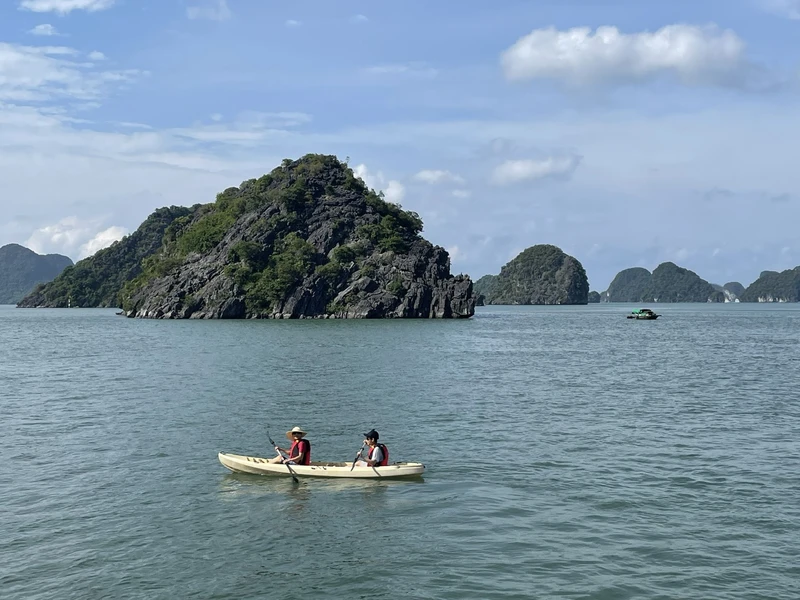 Vịnh Hạ Long.