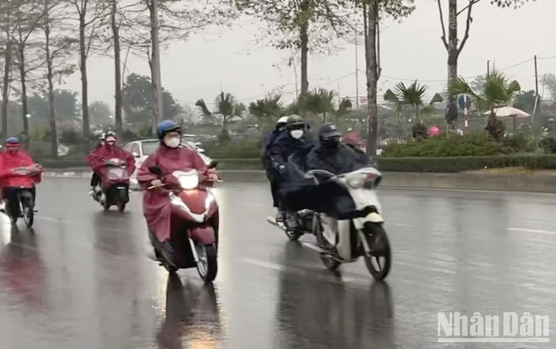 Khu vực Hà Nội, sáng sớm có mưa nhỏ, mưa phùn và sương mù. (Ảnh minh họa: Đ.T)