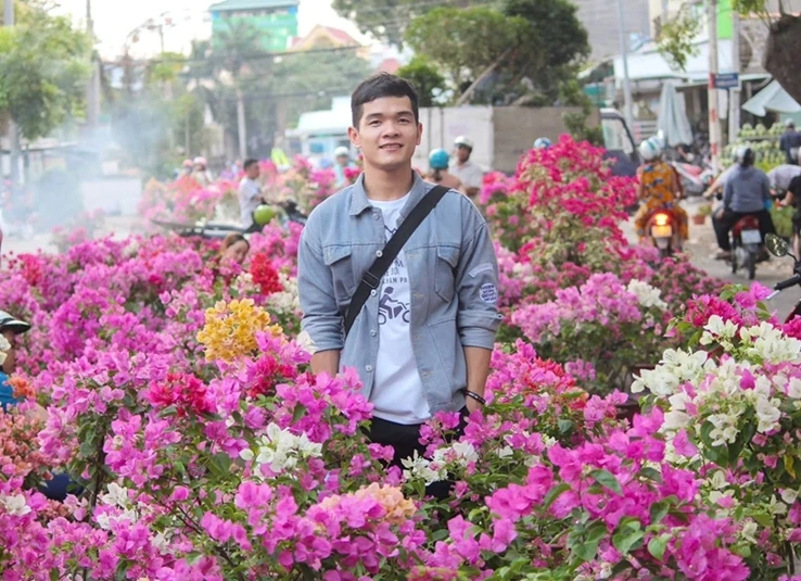 Bạn Phạm Hoàng Khang, Giải Nhì cuộc thi tuần 7: "Cuộc thi là sân chơi bổ ích để mình kiểm tra kiến thức của bản thân cũng như là dịp để mình nghiên cứu thêm về các quy định của pháp luật liên quan đến trẻ em". 