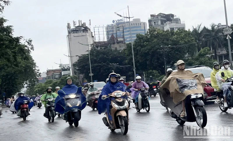 Khu vực Hà Nội được cảnh báo mưa dông cần đề phòng lốc, sét. (Ảnh minh họa: Đ.T)